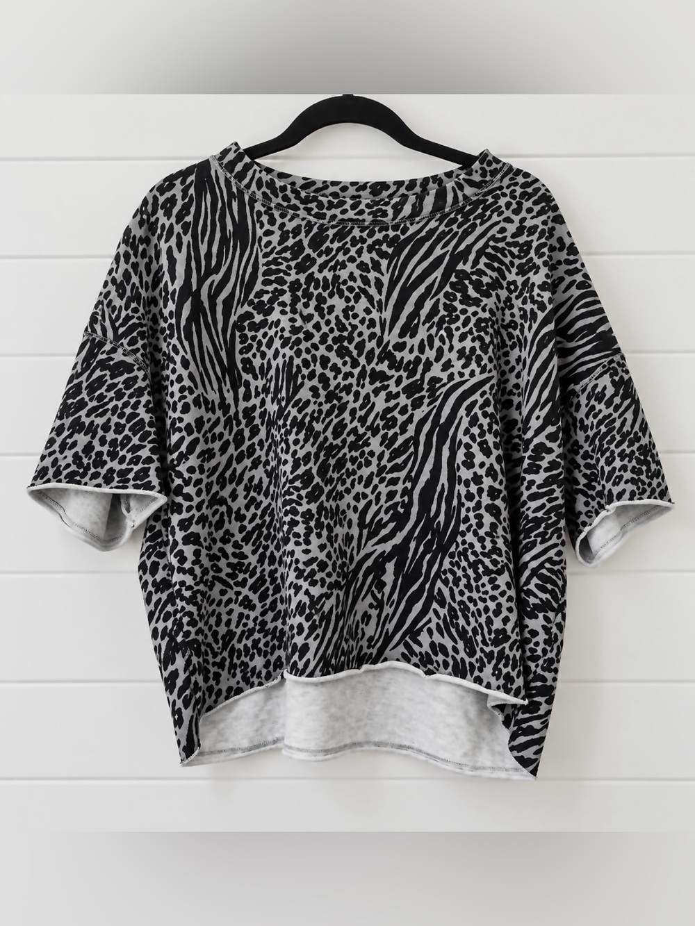 Secret Treasures Black & Grey Animal Print Crop Top